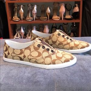 Coach laceless sneakers size 6.5